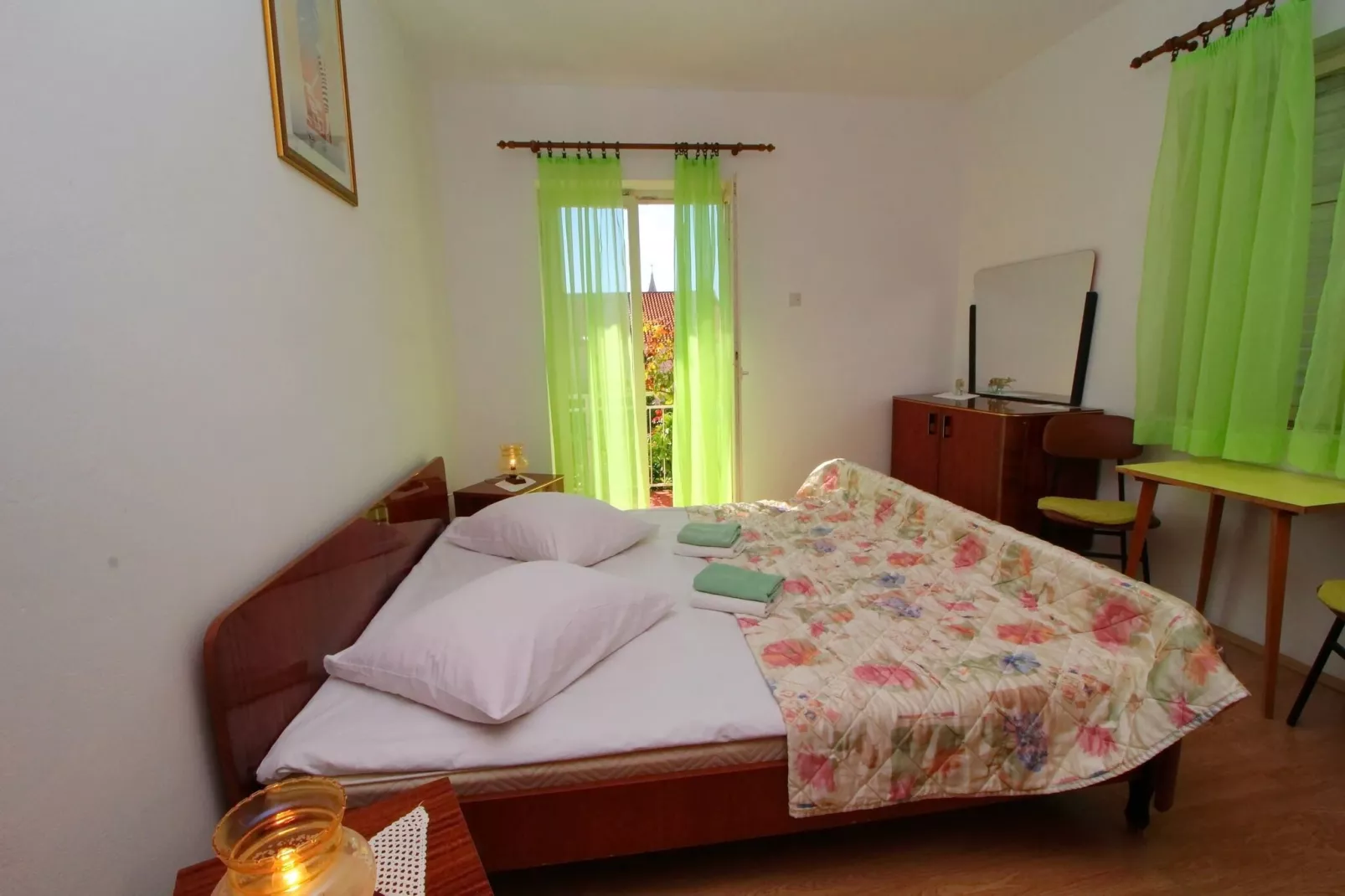 Apartment Domestic - Three Bedroom Apartment with Terrace-Chambre