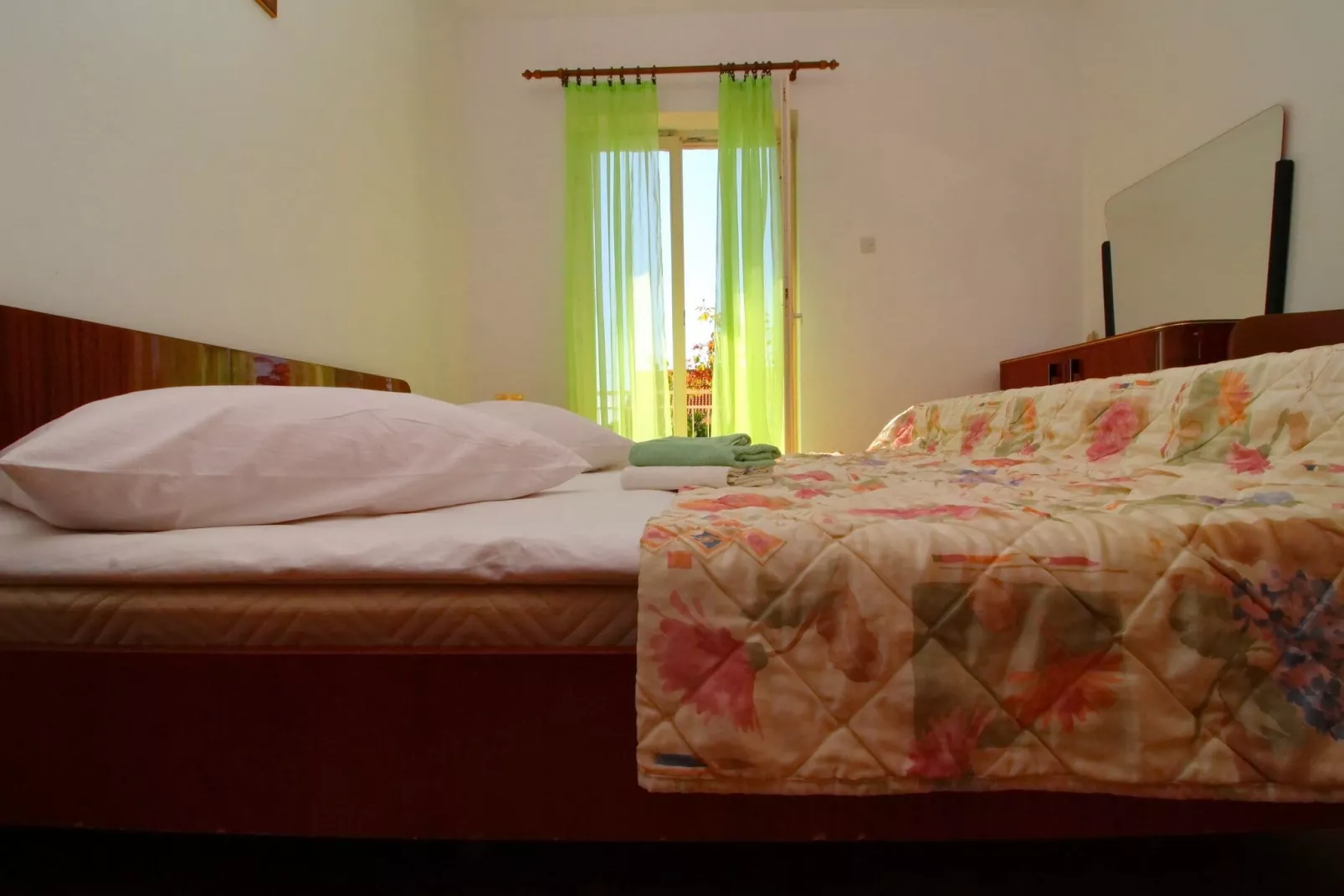 Apartment Domestic - Three Bedroom Apartment with Terrace-Chambre