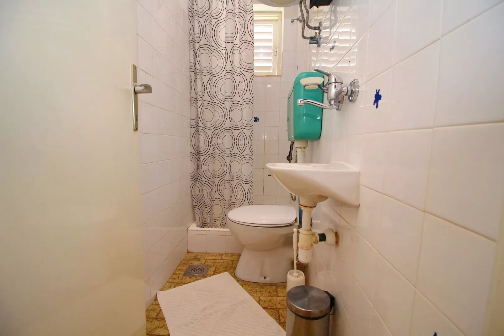 Apartment Domestic - Three Bedroom Apartment with Terrace-Salle de bain