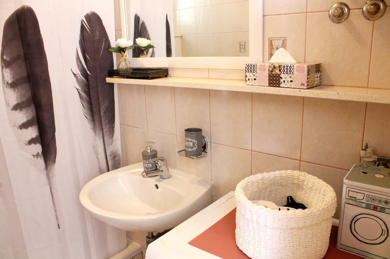 Apartments Lovro - One Bedroom Apartment with Terrace and Sea View (2)-Bathroom