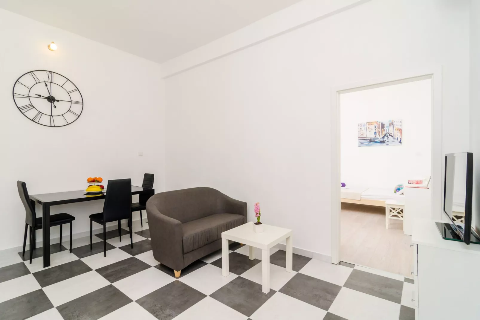 Apartment Amabilis - One Bedroom Apartment with Terrace and City View-Wohnzimmer