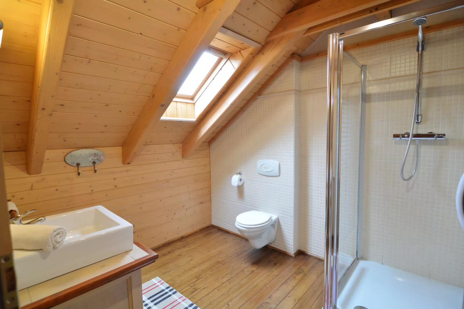 Chalet du Soleil-Bathroom