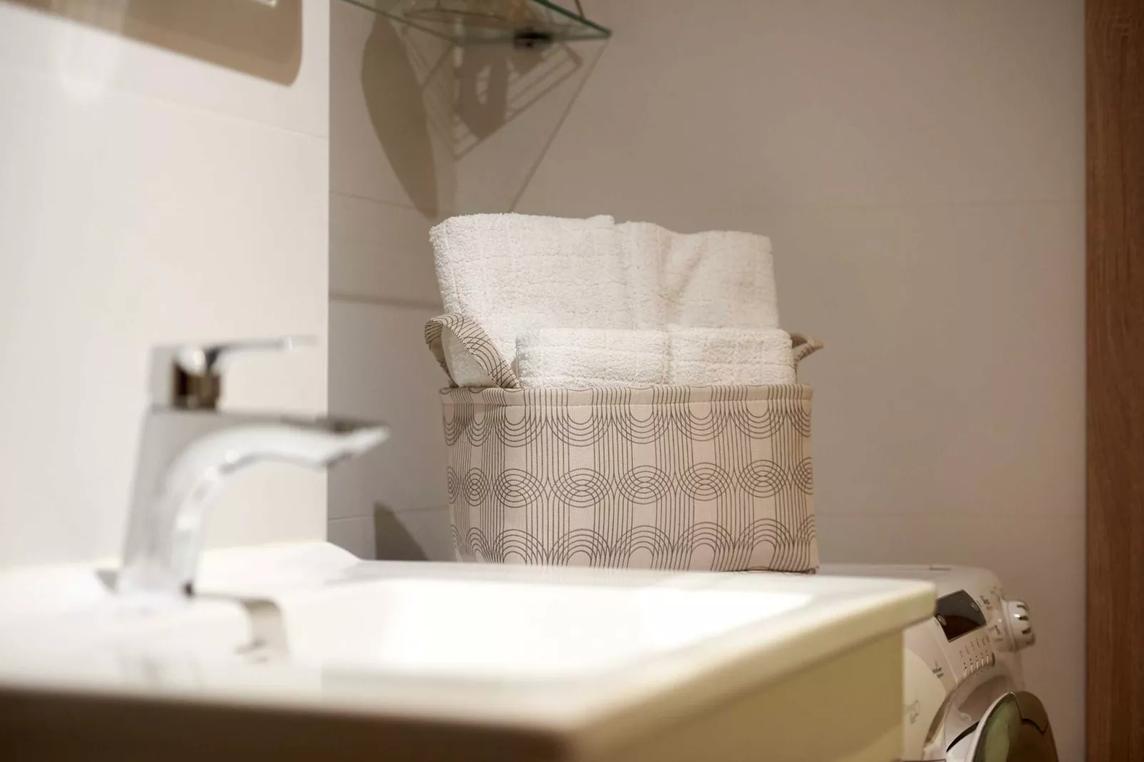 Apartment Boris (ST) - Two Bedroom Apartment with Terrace and Jacuzzi-Bathroom