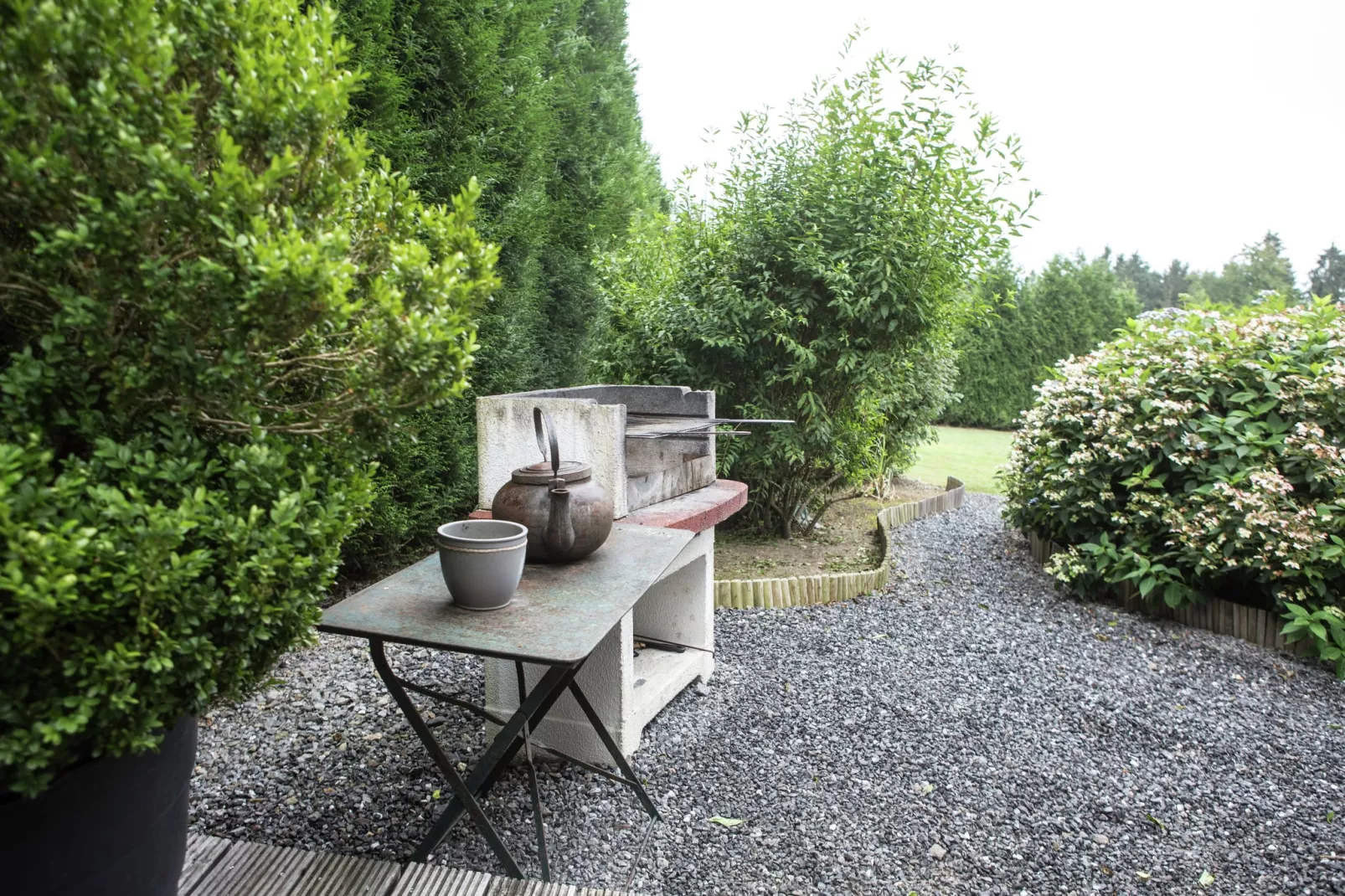 Chalet du Soleil-Gardens summer