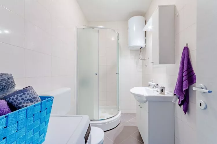 Apartment Anamaris (ST) - One Bedroom Apartment with Terrace and Sea View-Bathroom