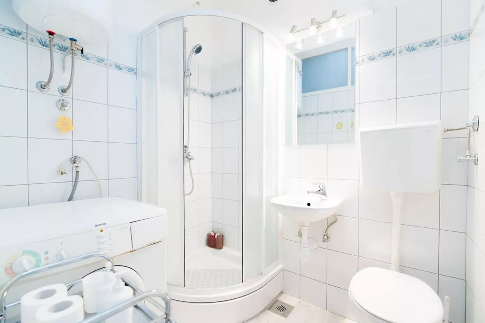 Apartment Iris (ST) - Two Bedroom Apartment with Balcony and Sea View-Bathroom