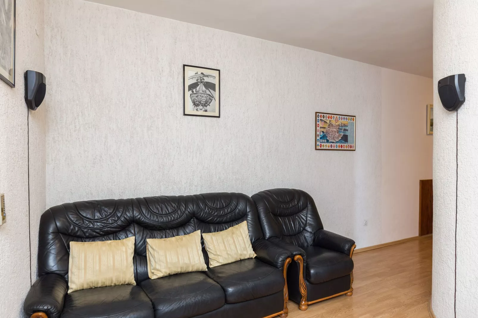 Apartment Milić - Two Bedroom Apartment with Terrace and Sea View (Sinjska 15)-Living room