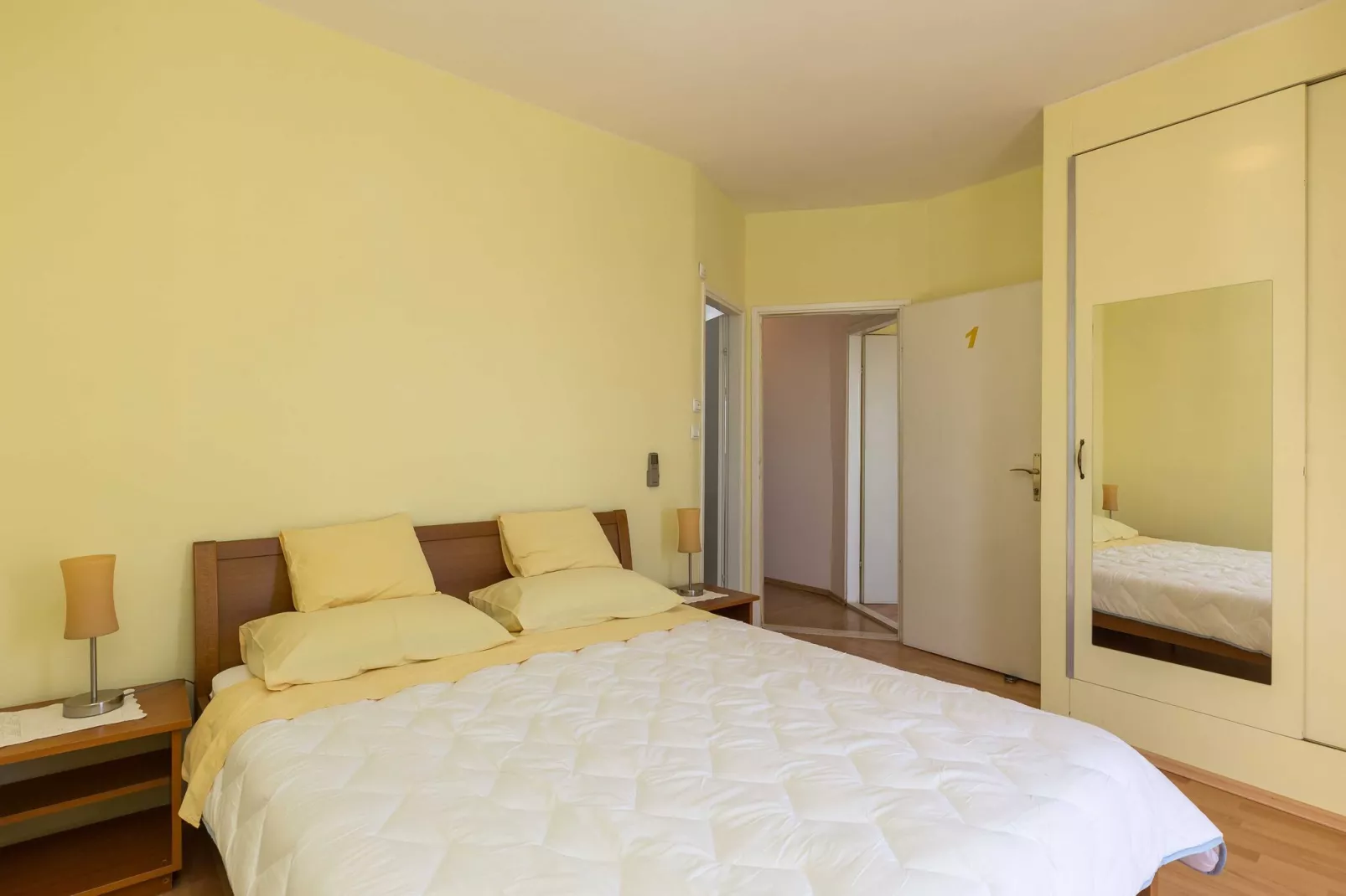 Apartment Milić - Two Bedroom Apartment with Terrace and Sea View (Sinjska 15)-Bedroom