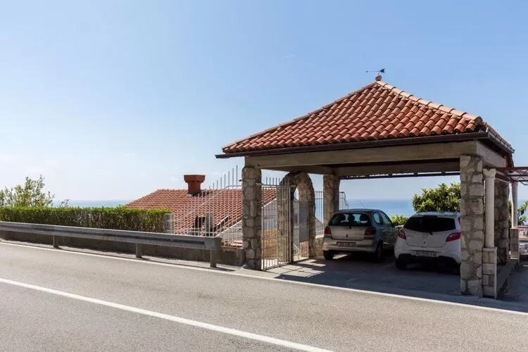 Apartment Milić - Two Bedroom Apartment with Terrace and Sea View (Sinjska 15)-Parking