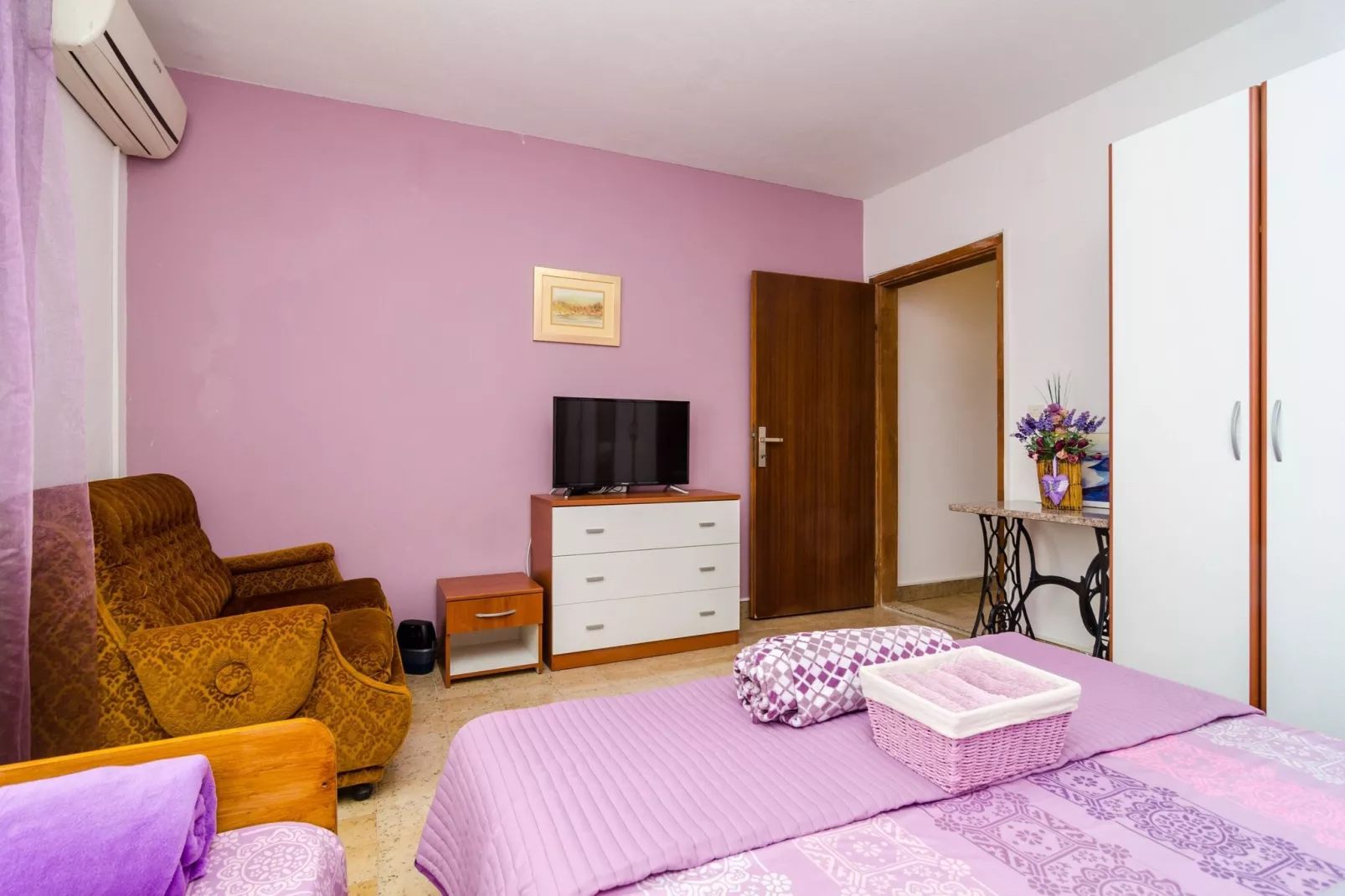 Apartment Bay Of Dreams - Two-Bedroom Apartment with Terrace and Sea View-Bedroom