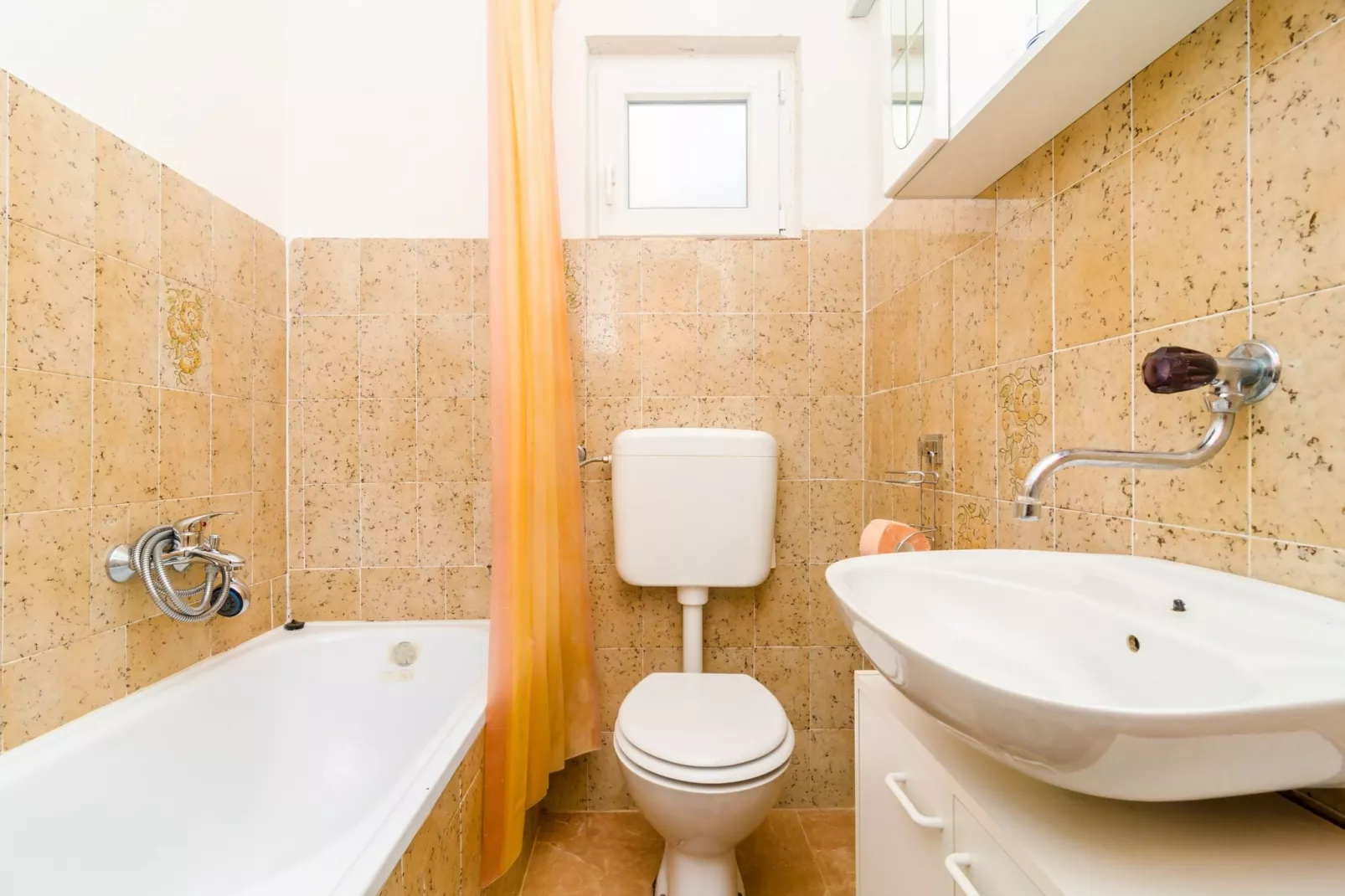 Apartment Bay Of Dreams - Two-Bedroom Apartment with Terrace and Sea View-Bathroom