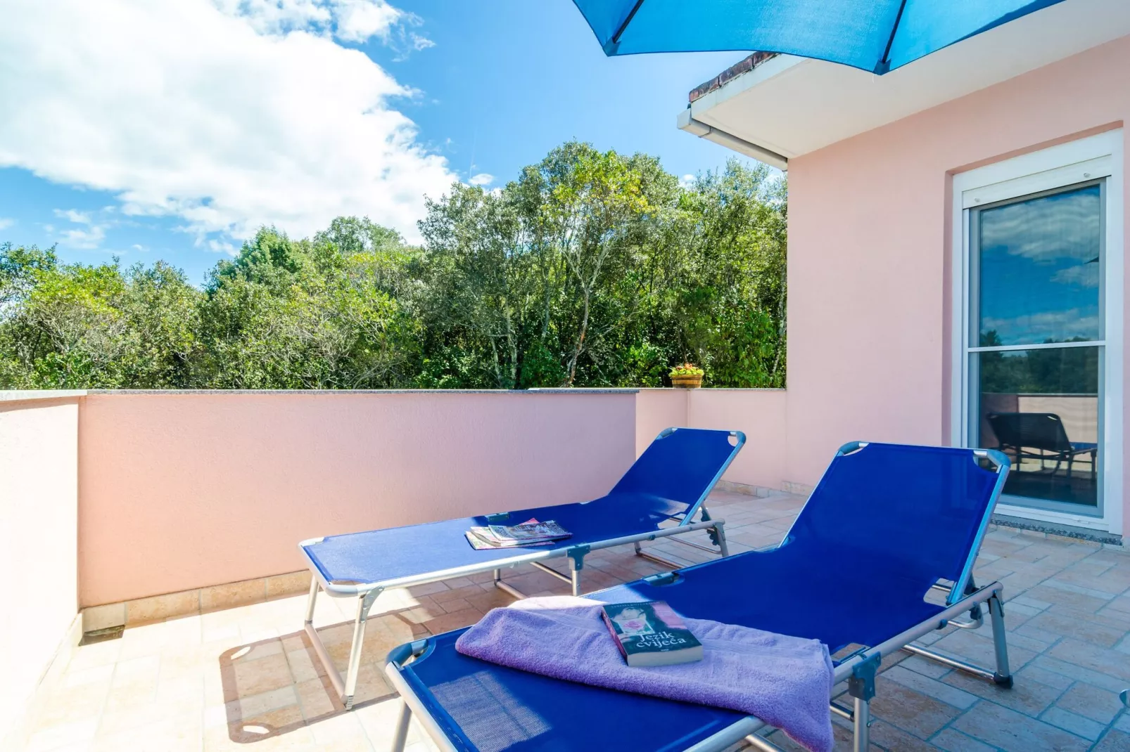 Apartment Bay Of Dreams - Two-Bedroom Apartment with Terrace and Sea View-Terrace