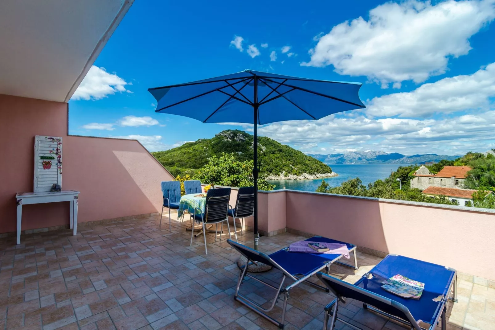 Apartment Bay Of Dreams - Two-Bedroom Apartment with Terrace and Sea View-Terrace