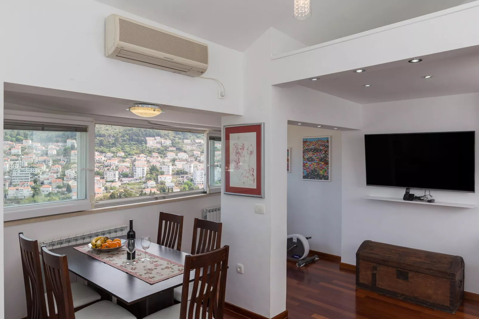 Apartment Super Marijo - Two-Bedroom Apartment with Sea View-Dining room