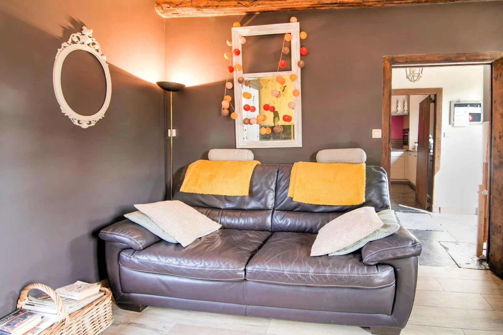 La Romaine-Living room