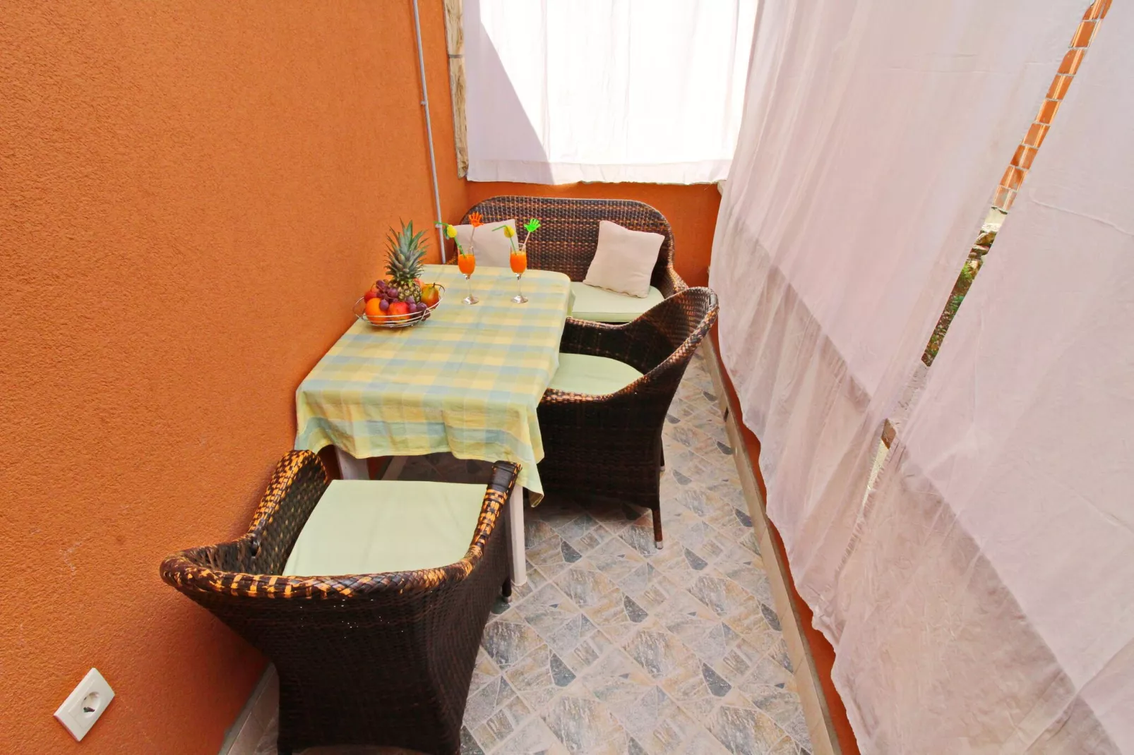 Apartments Sea Line - Two Bedroom Apartment with Terrace and Sea View-Innen