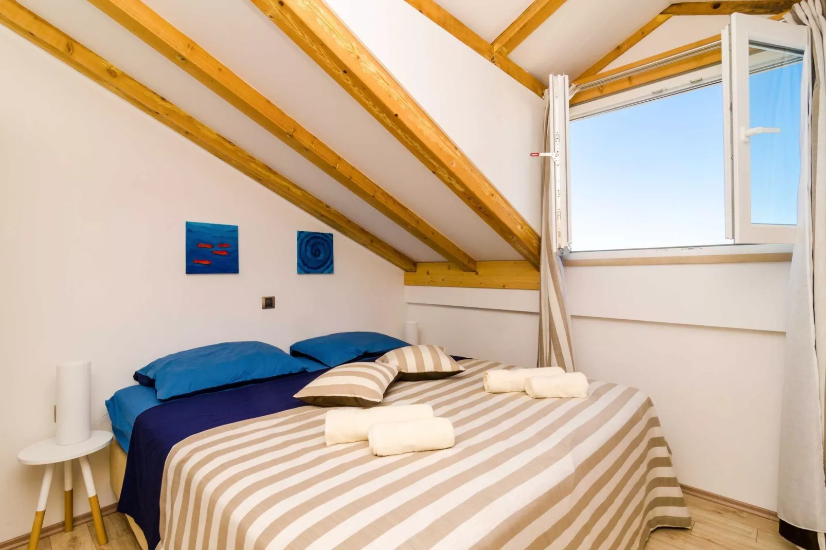 Apartments Knego - Two Bedroom Apartment with Balcony and Sea View-Bedroom