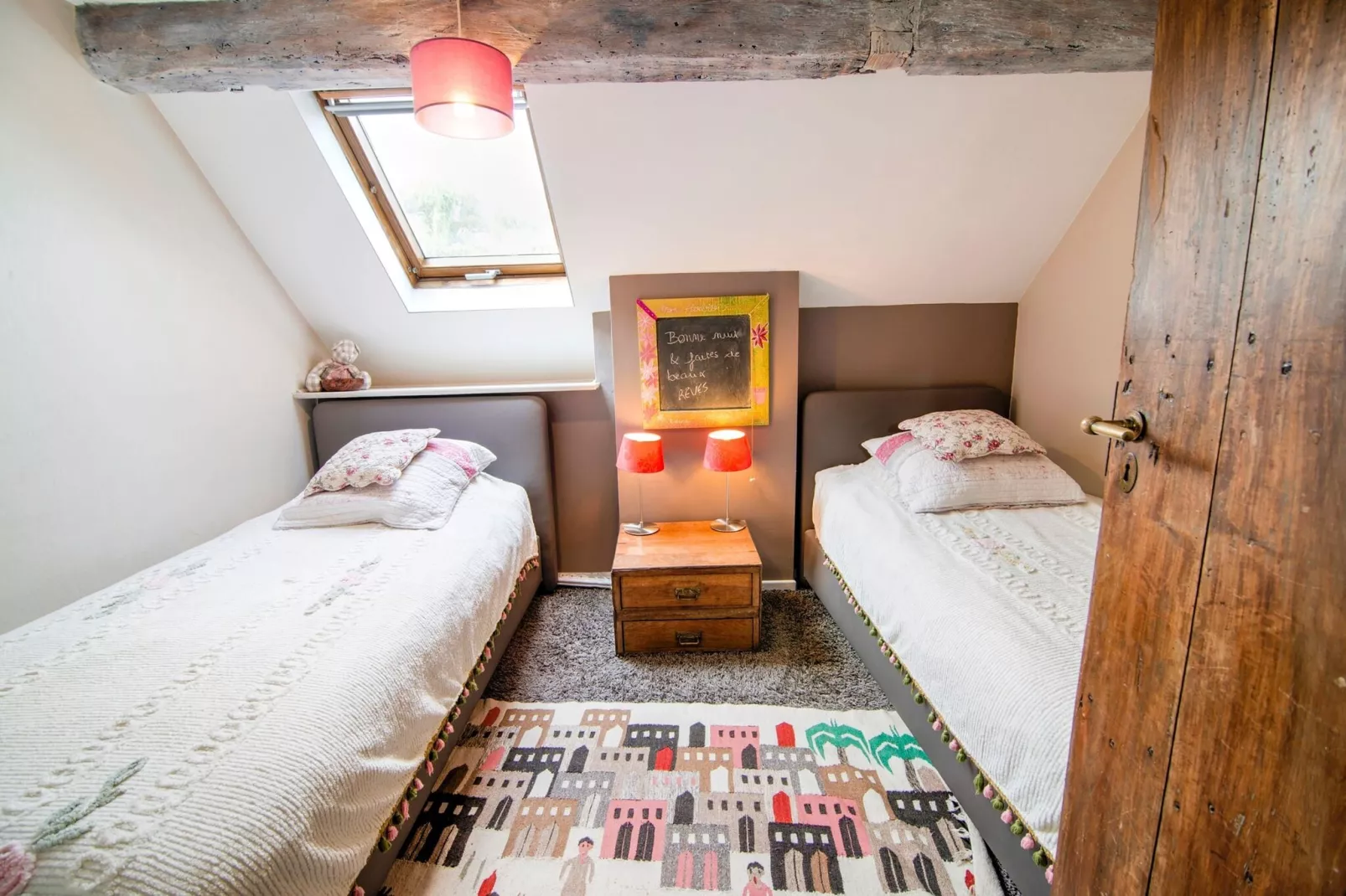 La Romaine-Bedroom