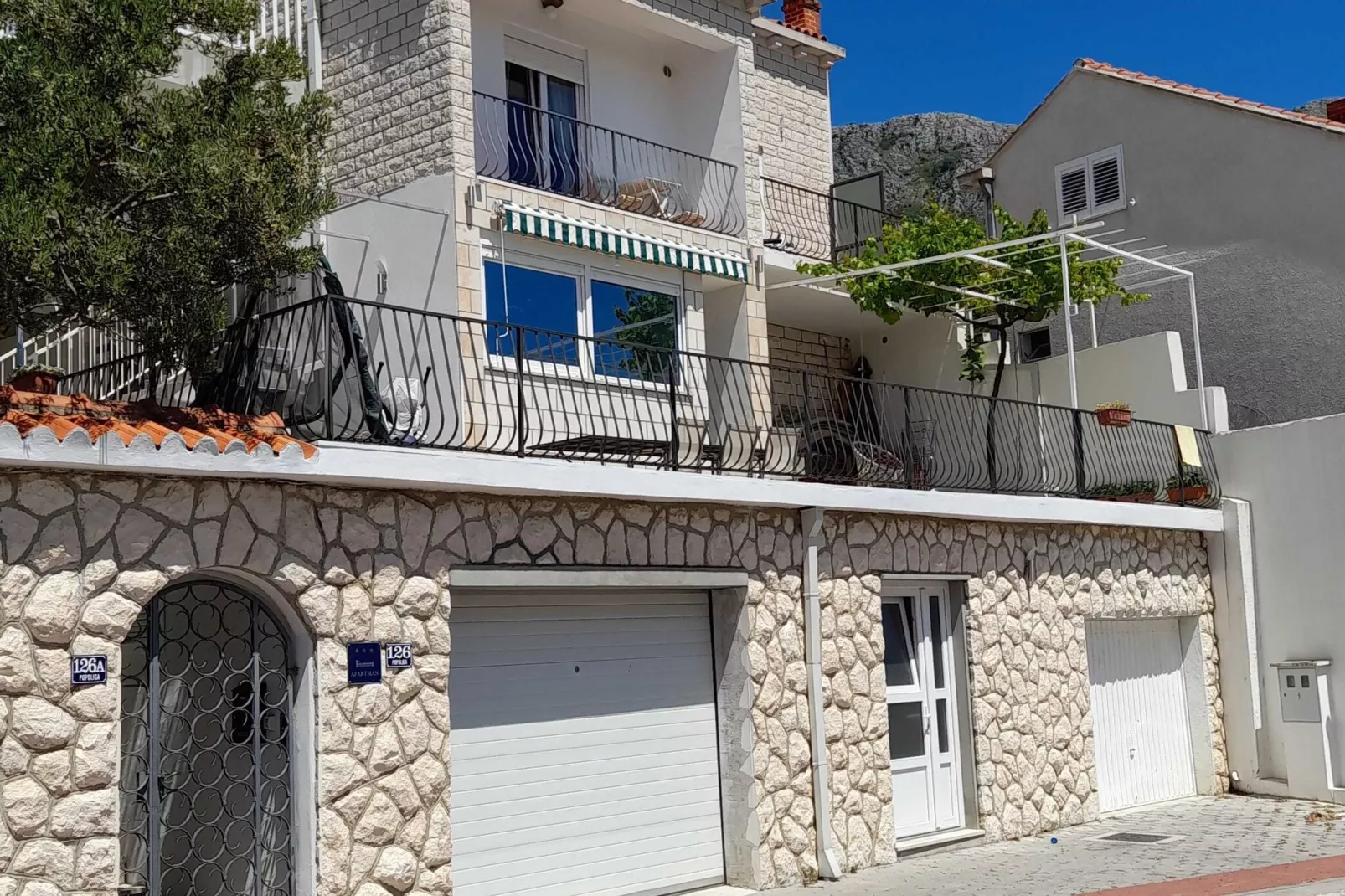 Apartments Knego - Two Bedroom Apartment with Balcony and Sea View-Outdoor