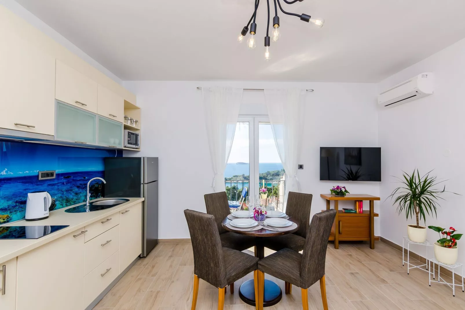 Apartments Knego - Comfort One Bedroom Apartment with Balcony and Sea View-Kitchen