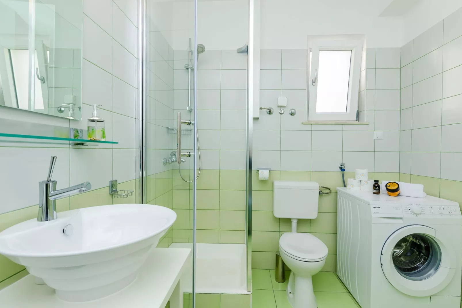 Apartments Knego - Comfort One Bedroom Apartment with Balcony and Sea View-Bathroom