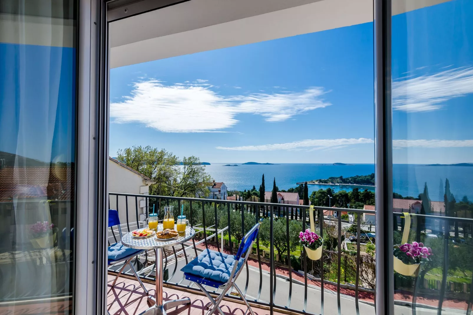 Apartments Knego - Comfort One Bedroom Apartment with Balcony and Sea View-Terrace balcony