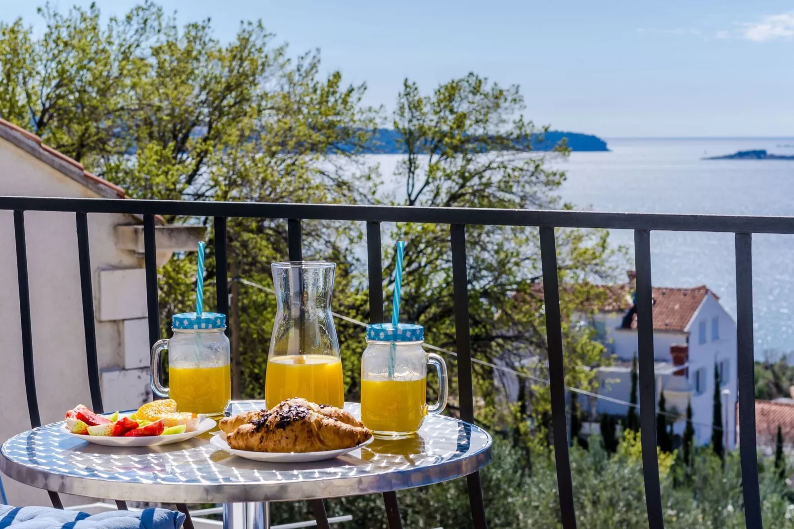 Apartments Knego - Comfort One Bedroom Apartment with Balcony and Sea View-View