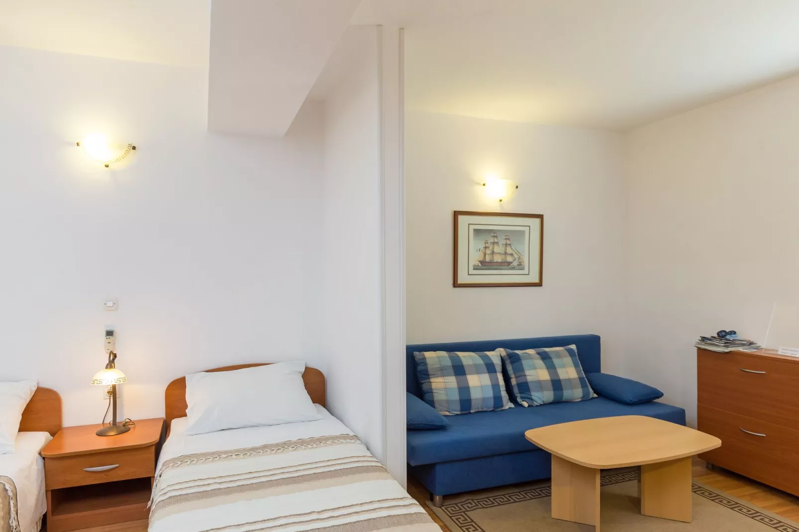 Apartments Milanović - Premium Studio Apartment with Terrace and Garden View-Schlafzimmer
