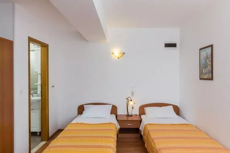 Apartments Milanović - Superior Studio Apartment with Terrace and Garden View-Bedroom