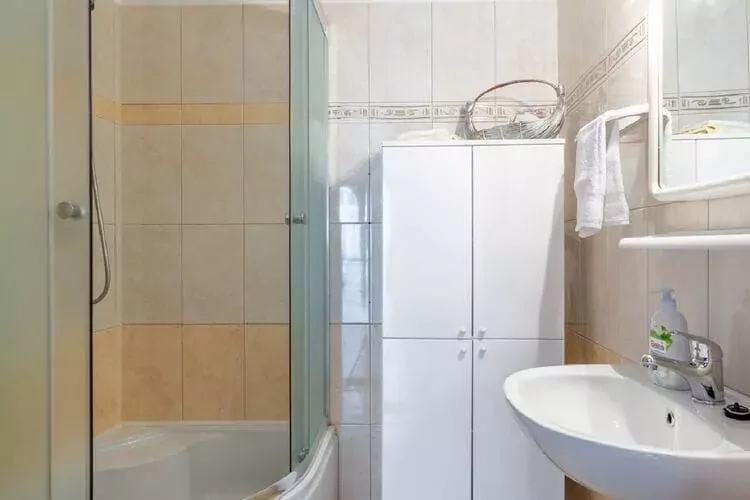 Apartments Darija - One Bedroom Apartment (ST)-Bathroom