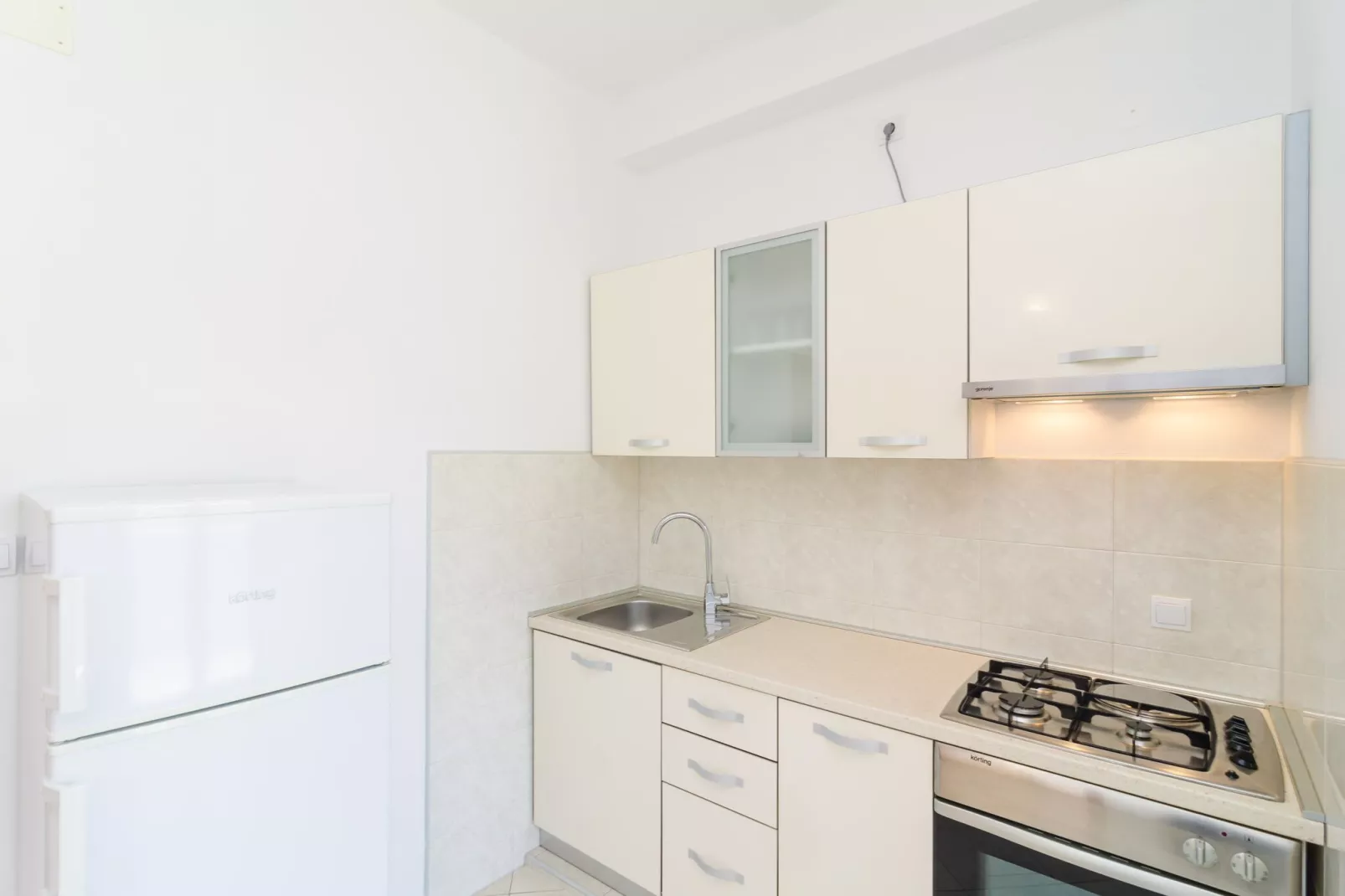 Apartments & Rooms Barišić - Studio Apartment with Balcony and Garden View (First Floor)-APT 9-Kitchen