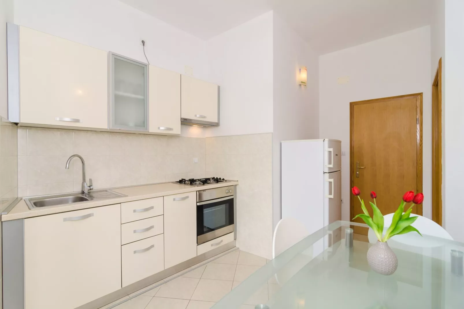 Apartments & Rooms Barišić - Studio Apartment with Balcony and City View (First Floor)-APT 10-Cuisine