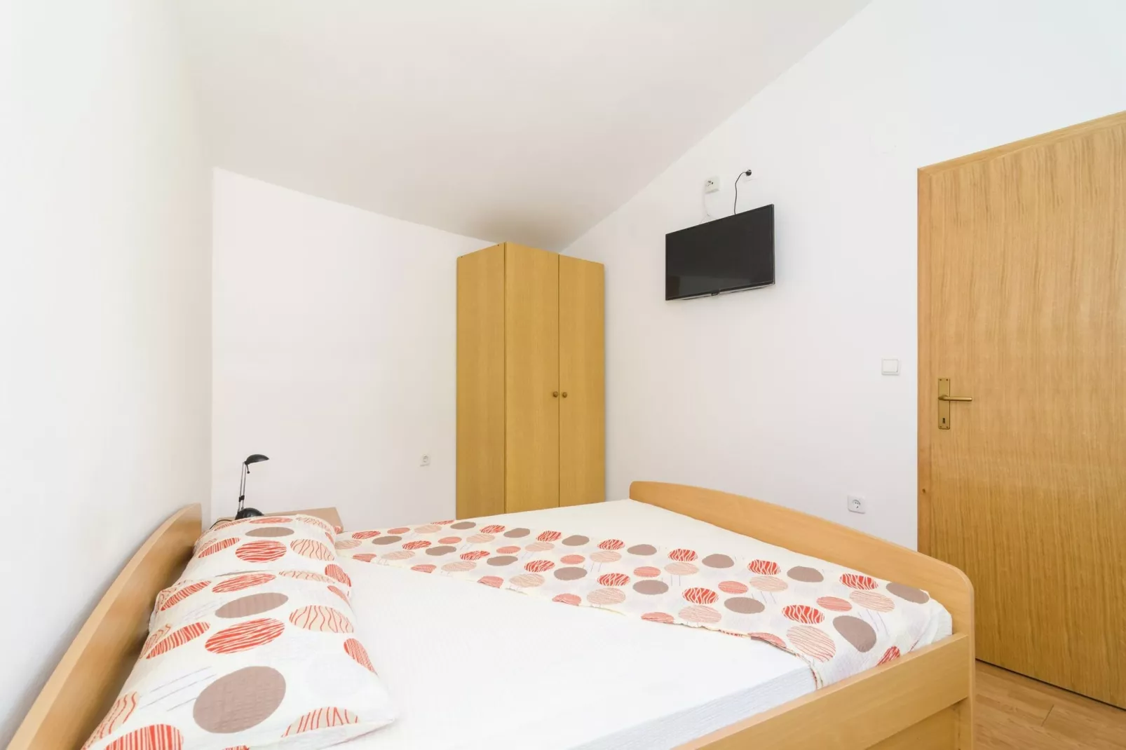 Apartments & Rooms Barišić-Comfort One Bedroom Apartment with Balcony and Garden View (Apt Preko-5)-Bedroom