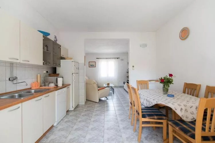 Apartment Alana - Two Bedroom Apartment with Terrace and Sea View - (ST)-Kitchen