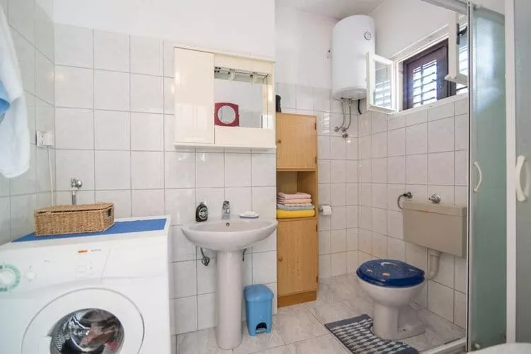 Apartment Alana - Two Bedroom Apartment with Terrace and Sea View - (ST)-Bathroom
