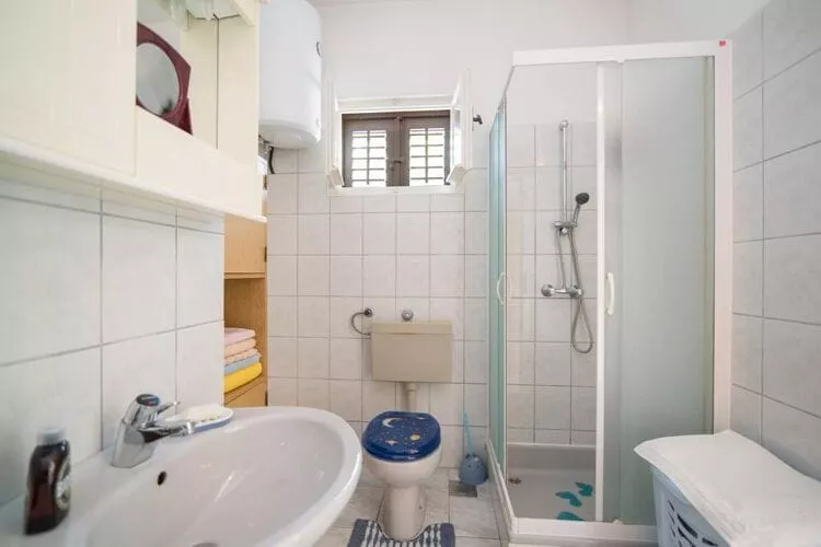 Apartment Alana - Two Bedroom Apartment with Terrace and Sea View - (ST)-Bathroom