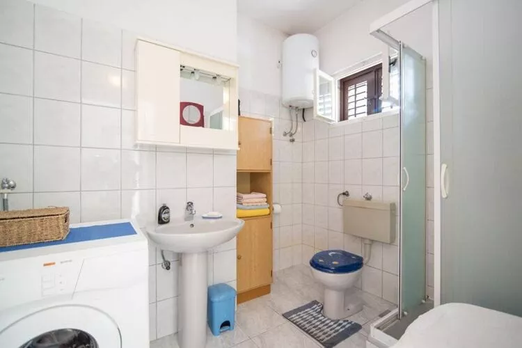 Apartment Alana - Two Bedroom Apartment with Terrace and Sea View - (ST)-Bathroom