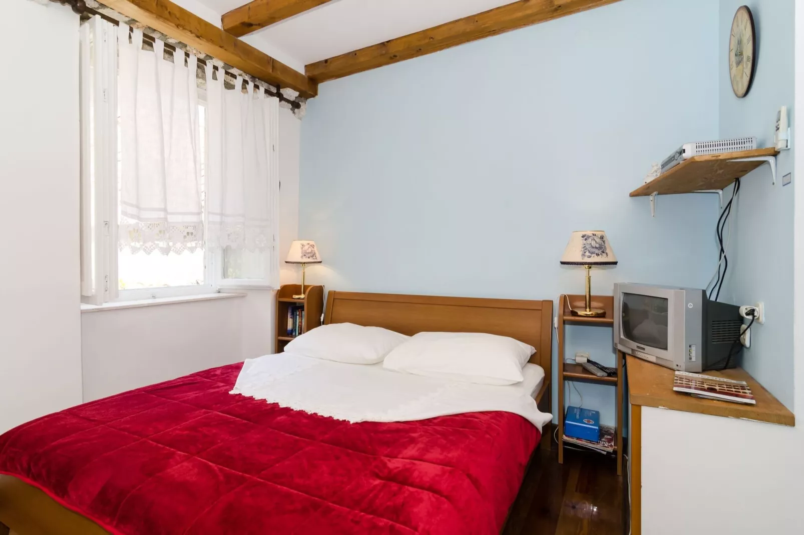 Apartment Taura -  Studio Apartment with Balcony and Old City View-Wohnzimmer