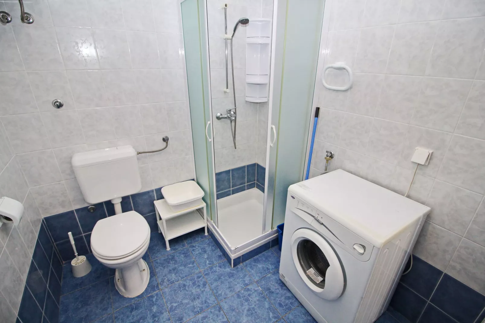 Apartment Classic Korčula - Two Bedroom Apartment with Terrace and Sea View-Bathroom
