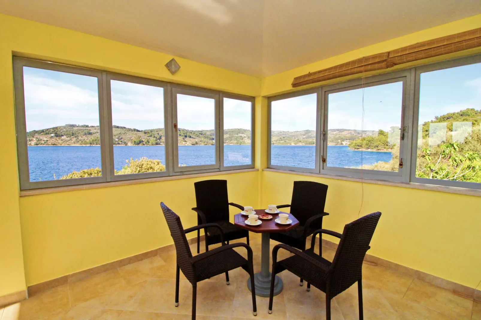 Holiday Home Katica - One Bedroom Holiday Home with Terrace and Sea View-Innen