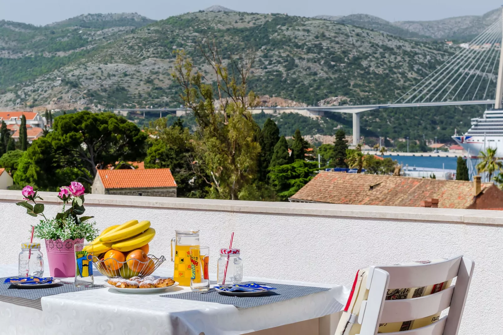 Apartment Marina View - One-Bedroom Apartment with Terrace and Sea View-Terrassenbalkon