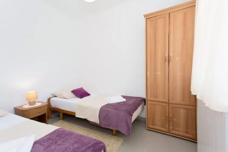 Apartment Mojaš - Two Bedroom Apartment with Terrace-Bedroom