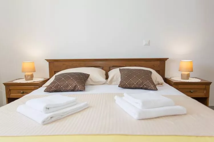 Apartment Mojaš - Two Bedroom Apartment with Terrace-Bedroom