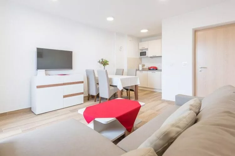 Apartment Luce Royal - One Bedroom Apartment with Balcony and Sea View-Living room