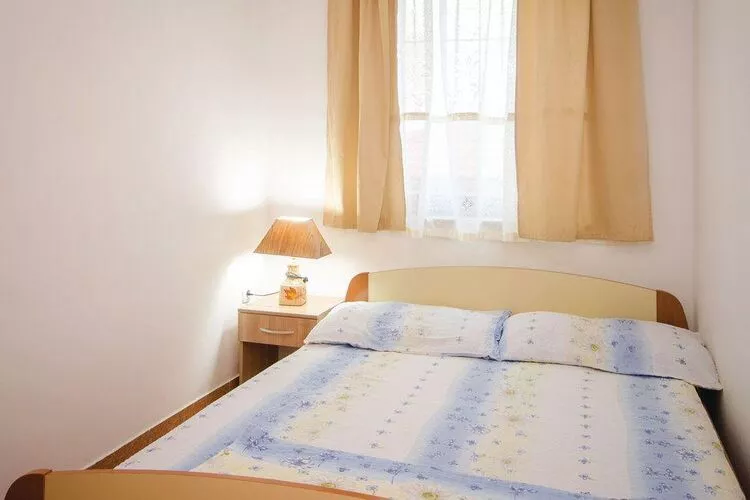 Apartments Čiovo - Basic Two Bedroom Apartment (A3)-Chambre