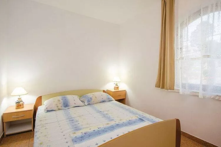Apartments Čiovo - Basic Two Bedroom Apartment (A3)-Chambre