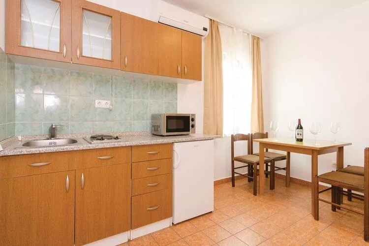 Apartments Čiovo - Standard Two Bedroom Apartment (A4)-Kitchen
