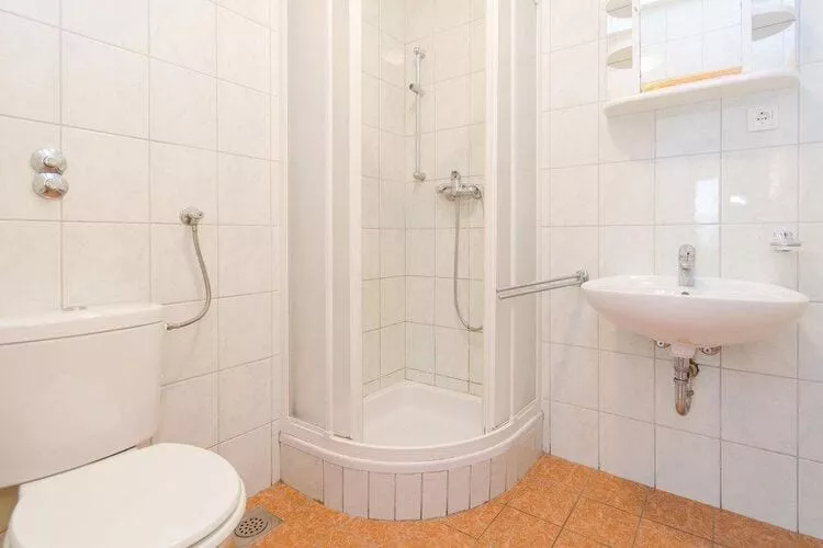 Apartments Čiovo - Standard Two Bedroom Apartment (A4)-Bathroom
