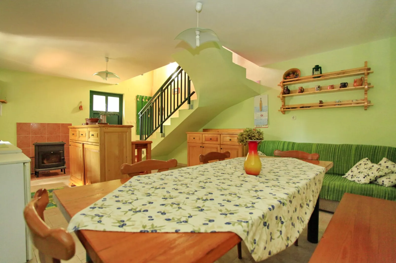 Stone House Oreb's Cottage - Two Bedroom Stone House with Terrace and Garden View-Salle à manger