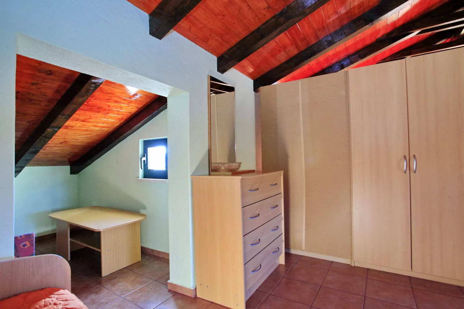 Stone House Oreb's Cottage - Two Bedroom Stone House with Terrace and Garden View-Chambre